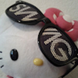 Meet your Posher, Jelecia